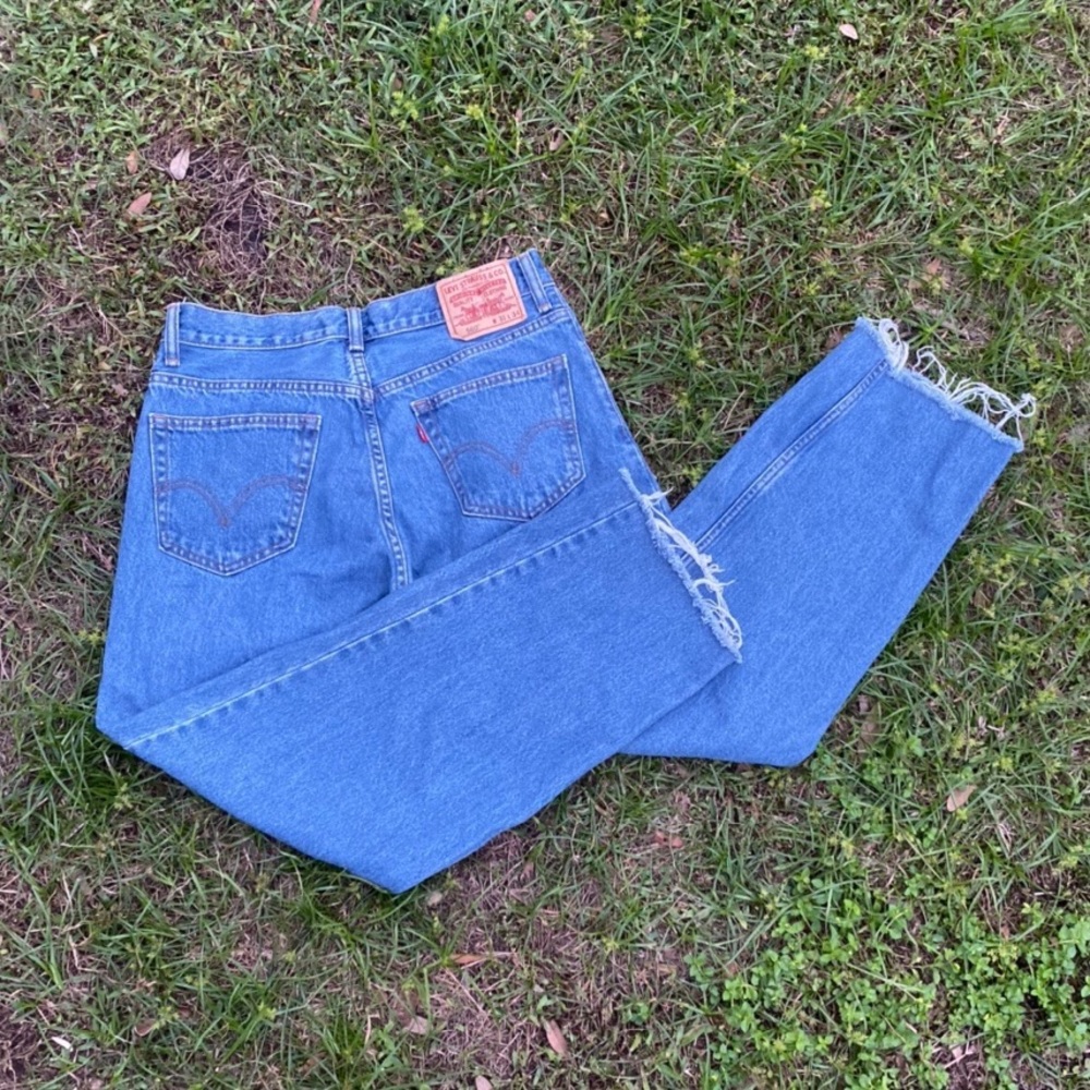 Vintage Levi’s 560 Comfort Fit denim blue jeans